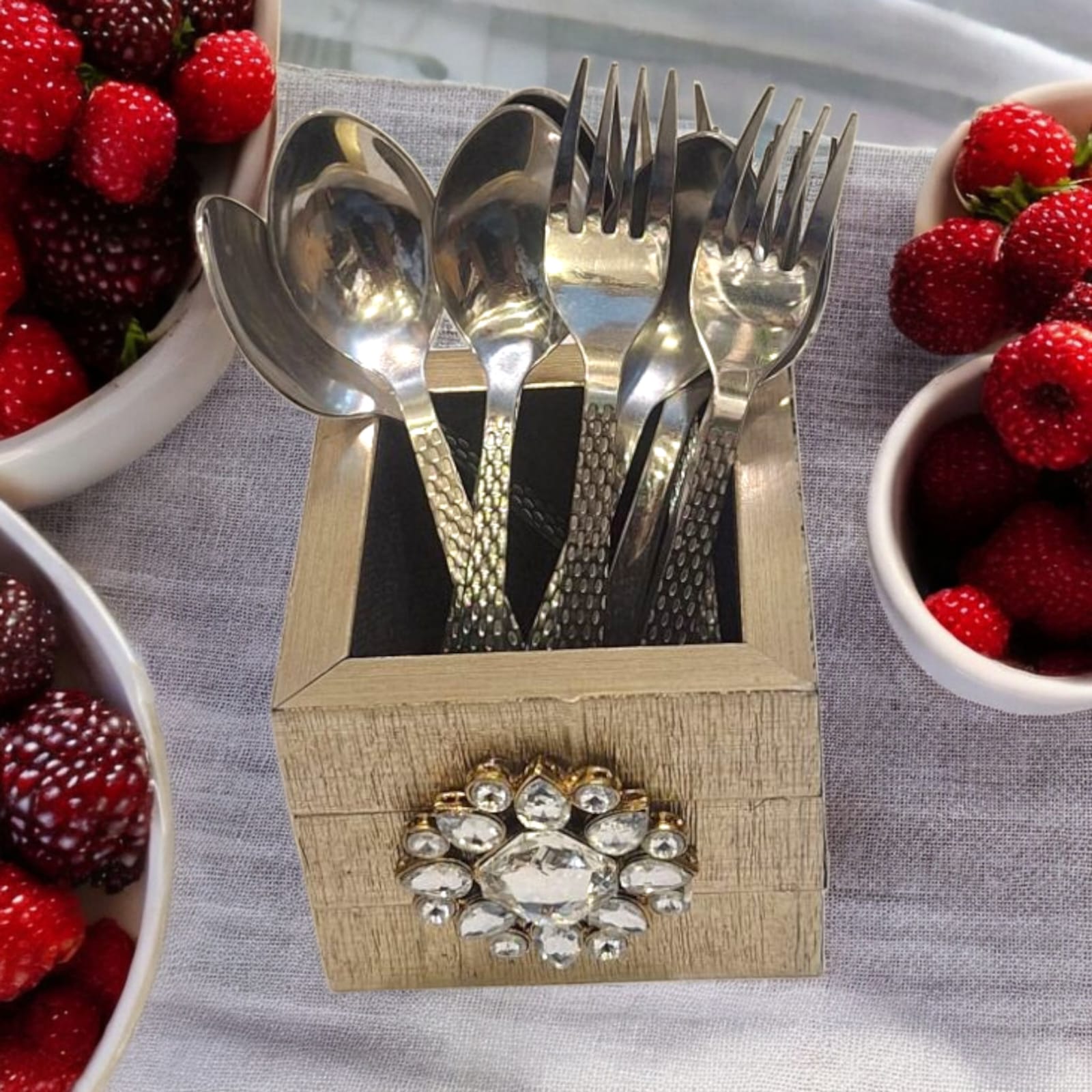 /storage/photos/1/cutlery stands/silver cutlery stand spoon fork.jpg